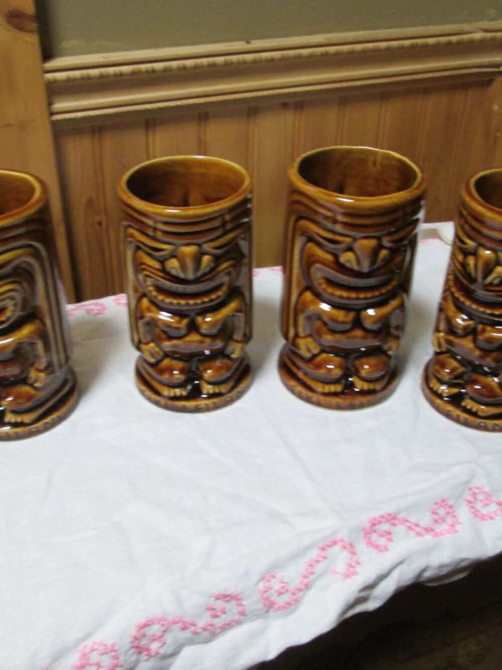 Vtg Tiki Totem poles mugs Earthenware 5 in vintage barware lot of 4